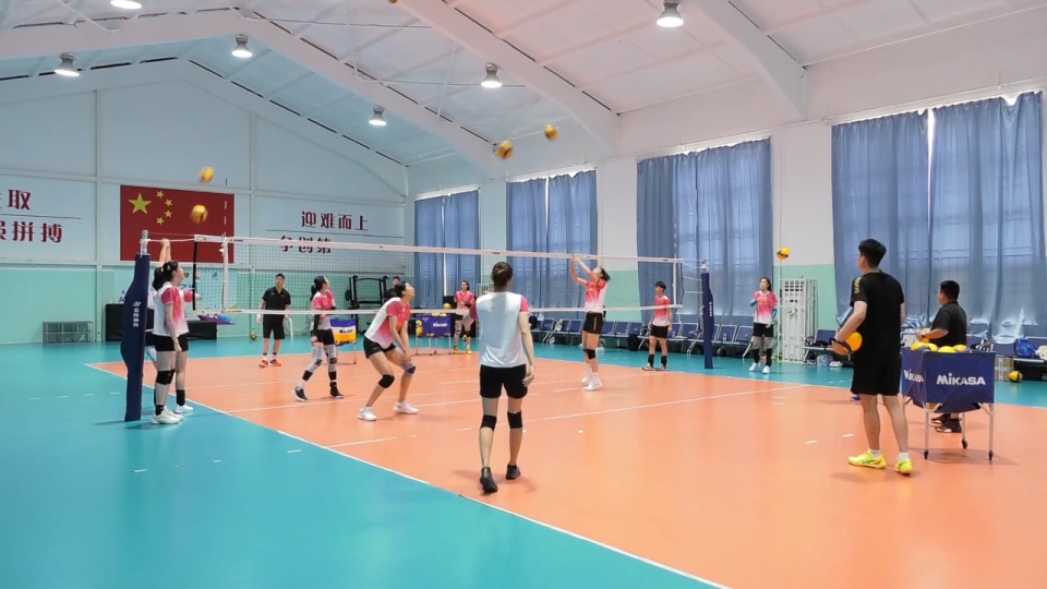 此次出访, 行女排主教 此次出访, 行女排主教